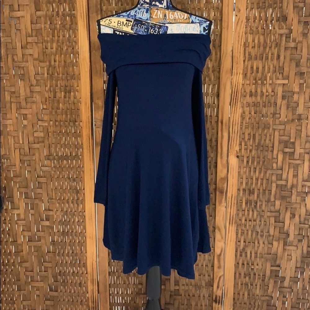 NWT Off Shoulder Long Sleeve Flowy Maternity Dress